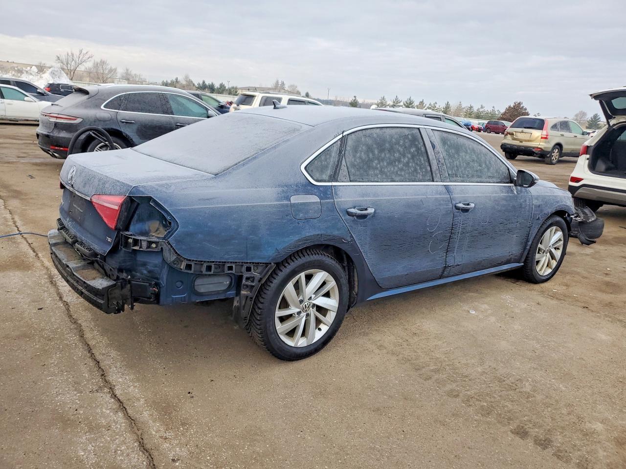 2018 VOLKSWAGEN Passat