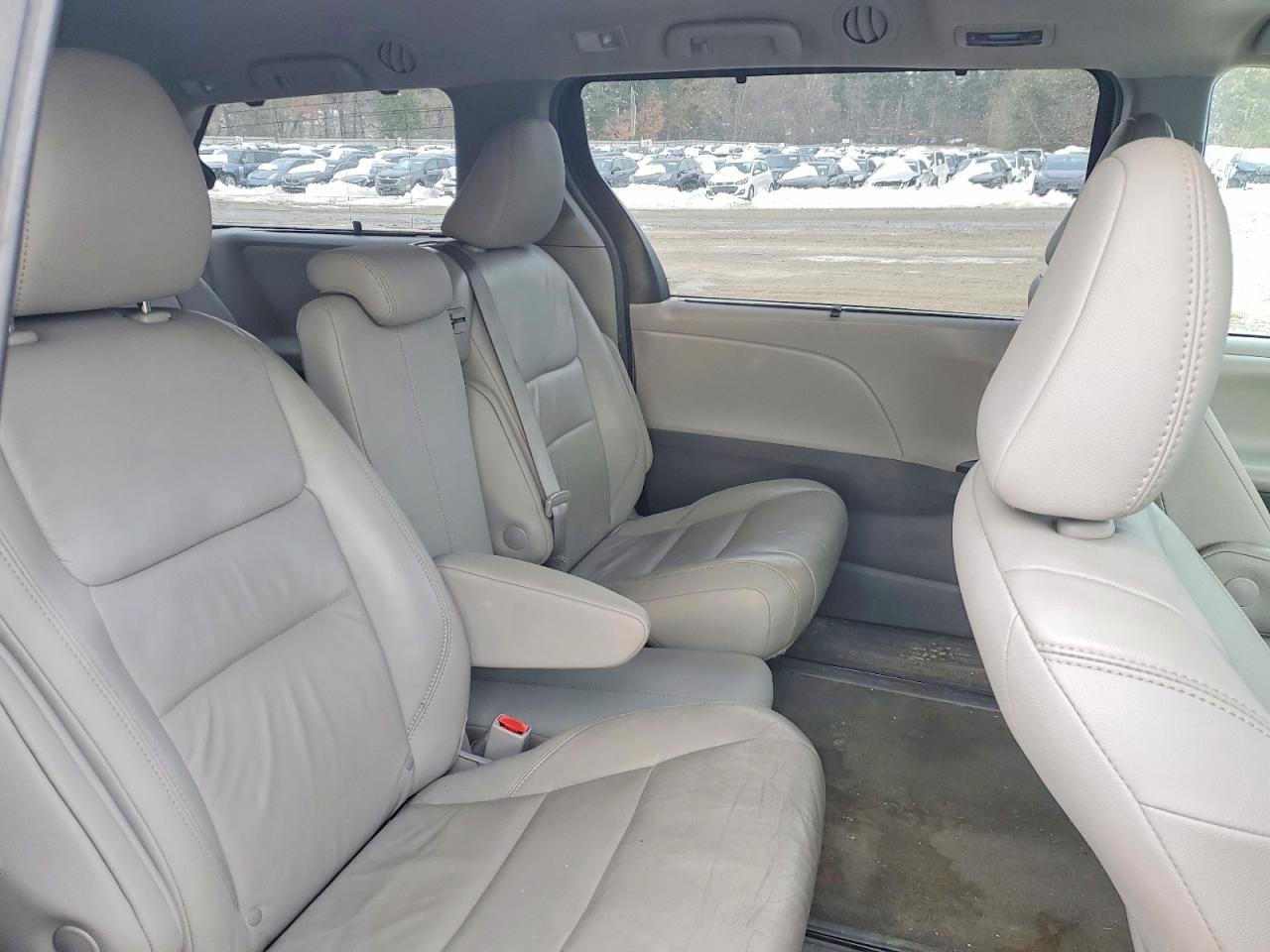 2018 TOYOTA SIENNA