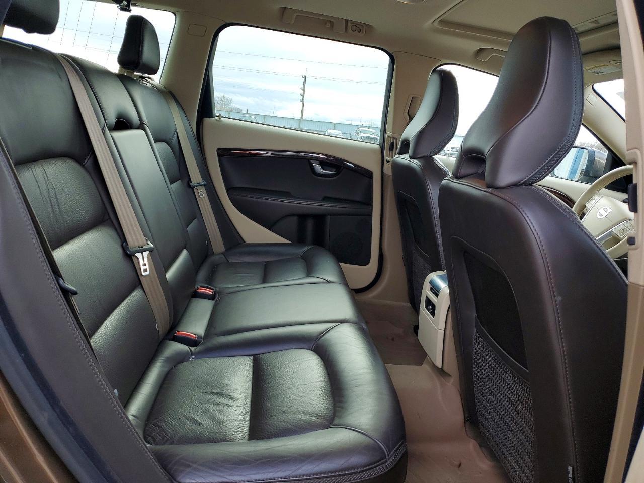 2014 VOLVO XC70