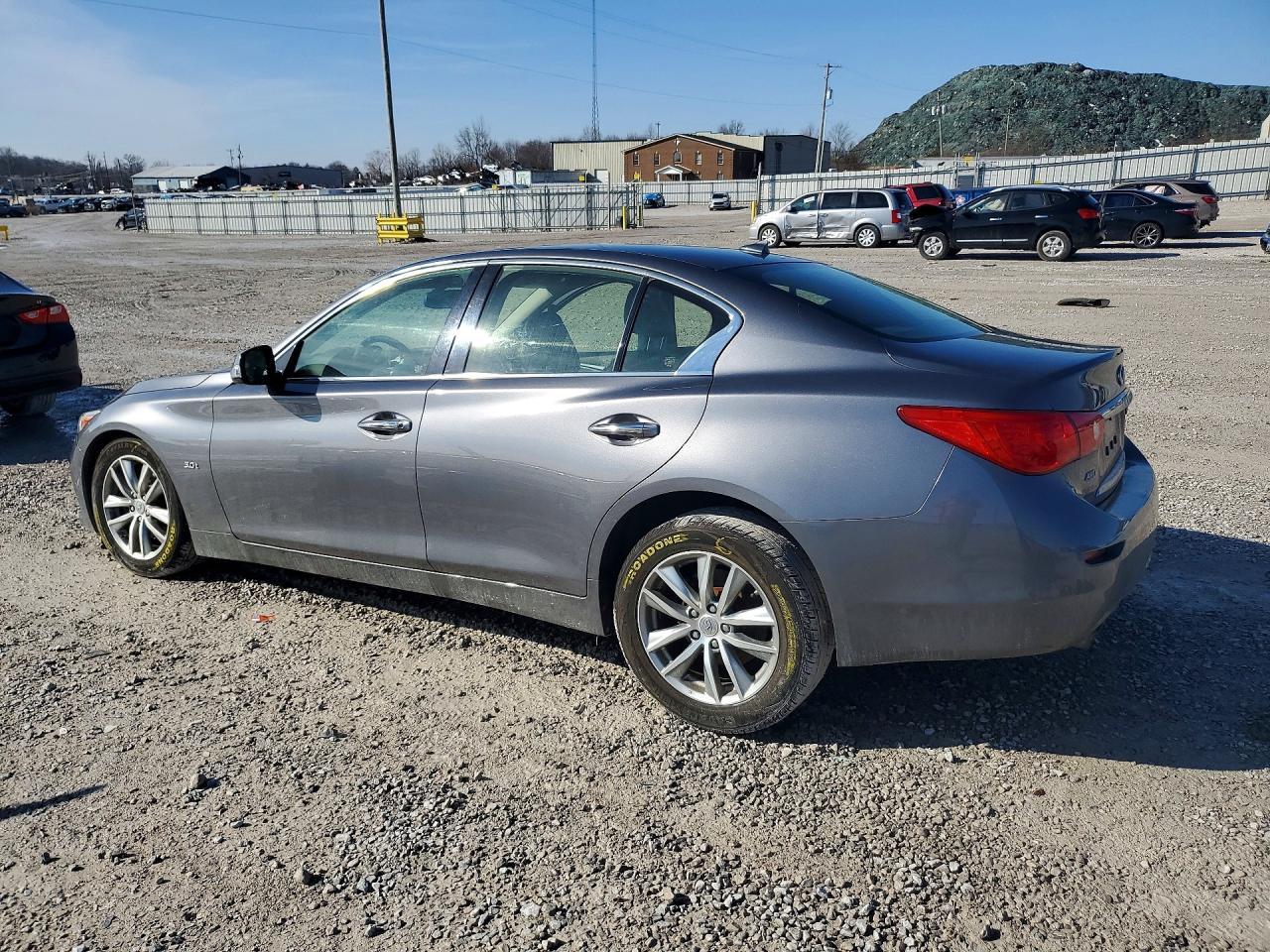 2016 INFINITI Q50