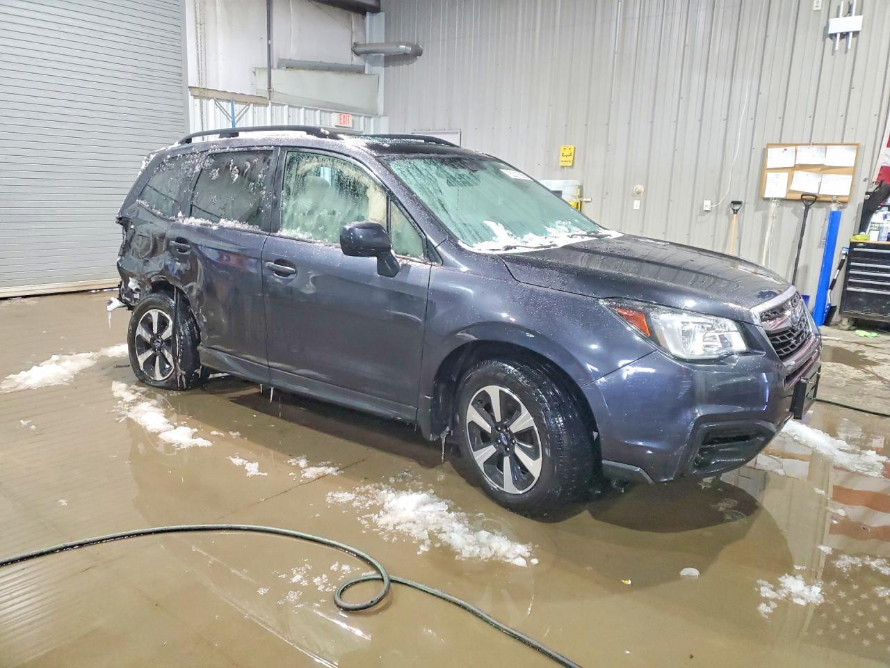 2017 SUBARU FORESTER