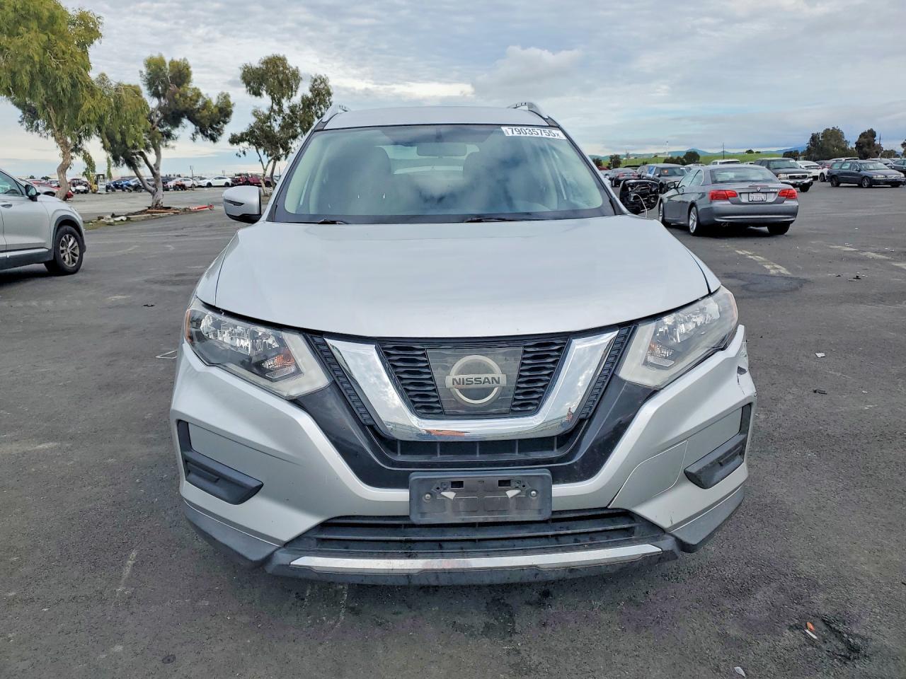 2017 NISSAN ROGUE