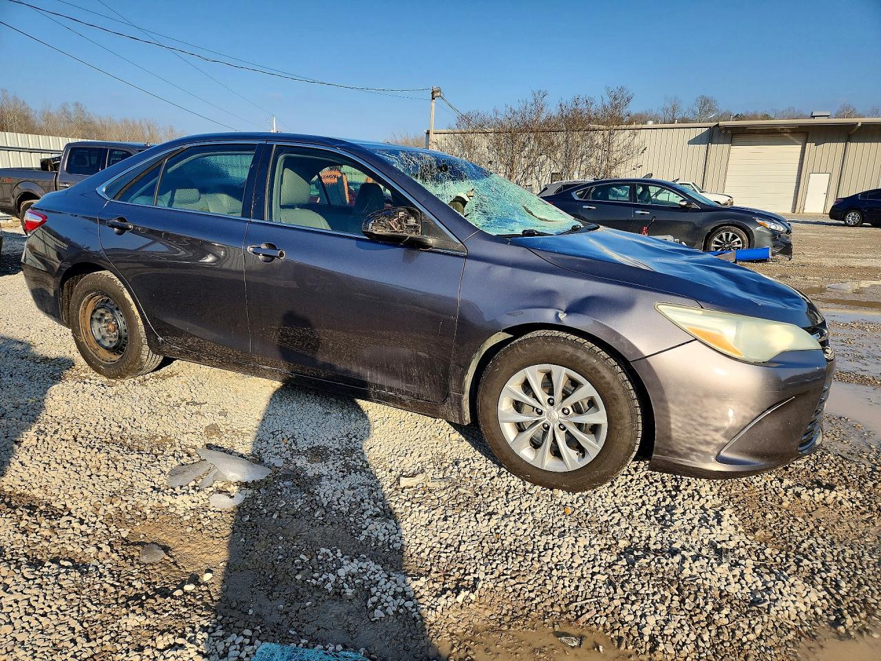 2016 TOYOTA CAMRY