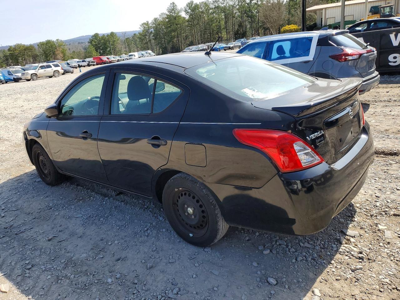 2019 NISSAN VERSA