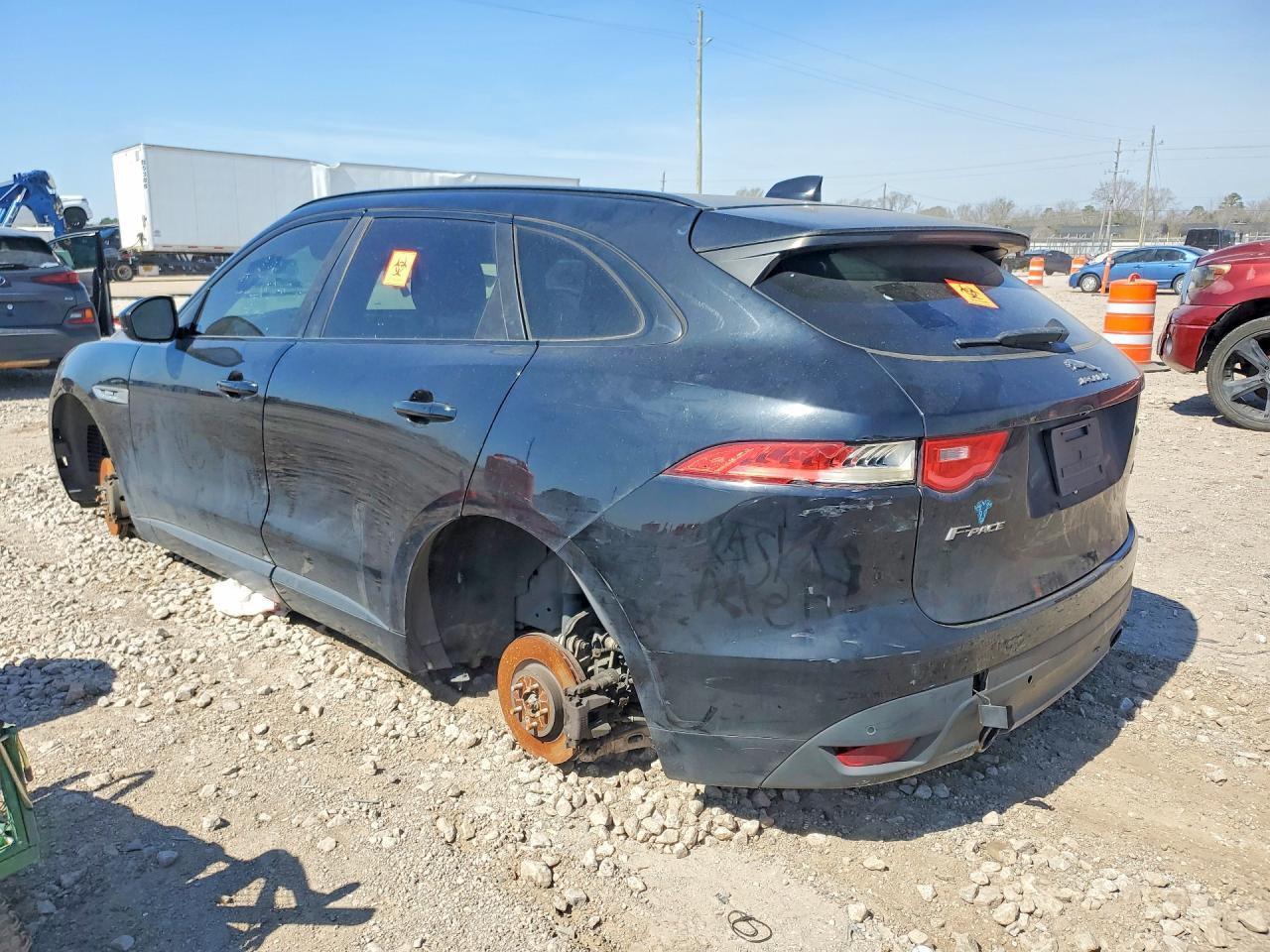 2017 JAGUAR F-Pace