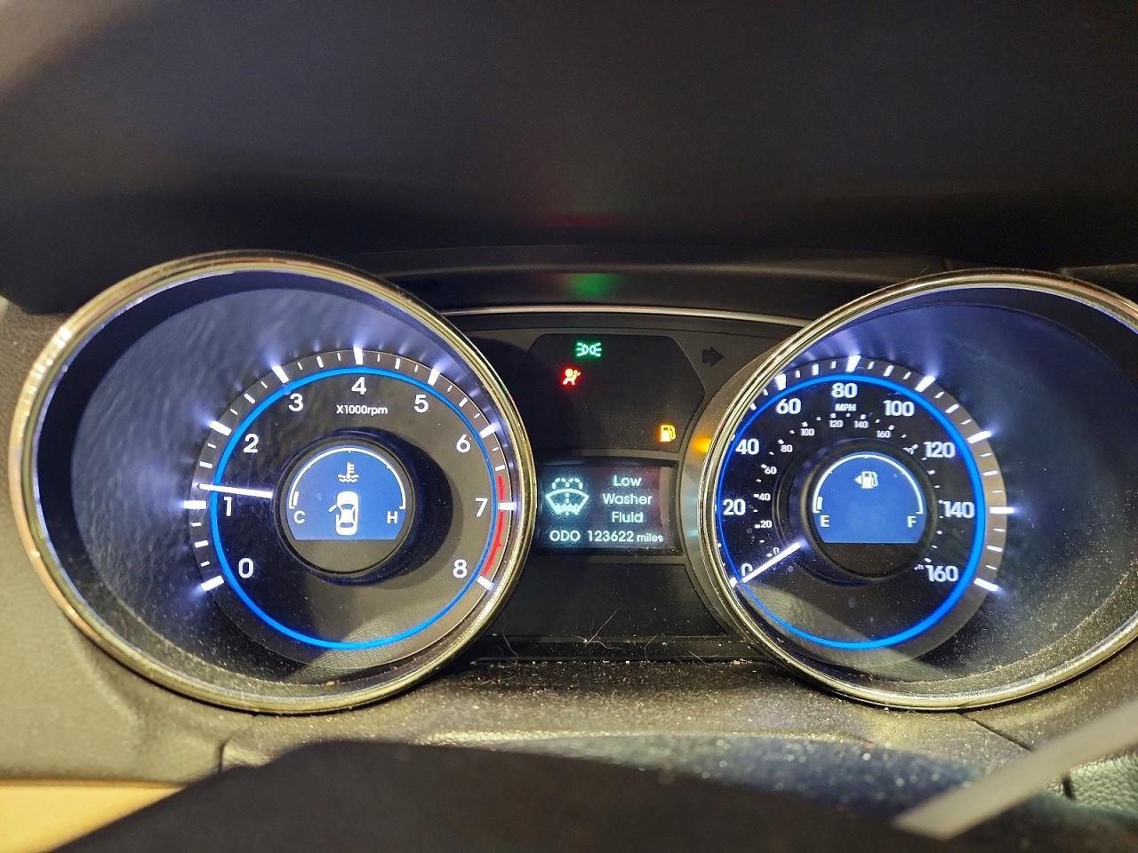 2011 HYUNDAI SONATA