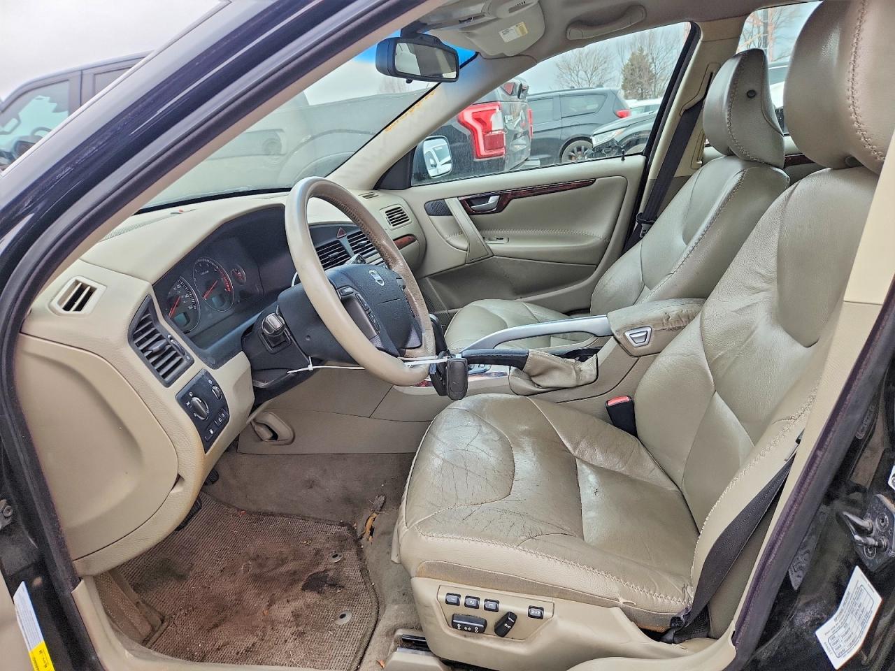 2006 VOLVO XC70