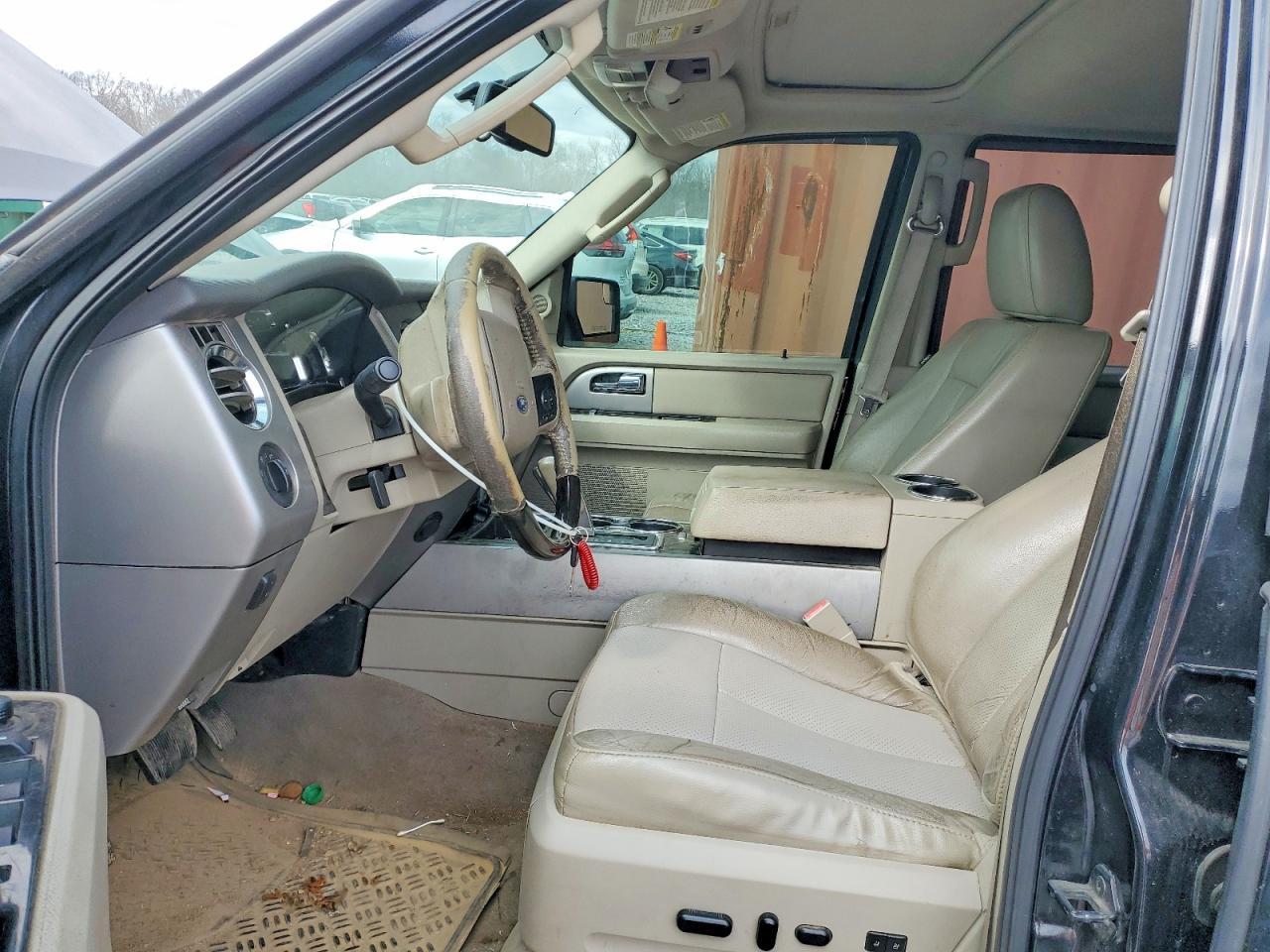 2013 FORD Expedition