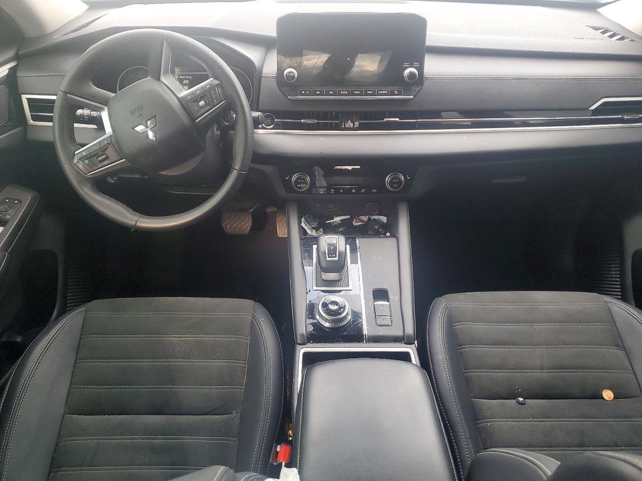 2023 MITSUBISHI outlander