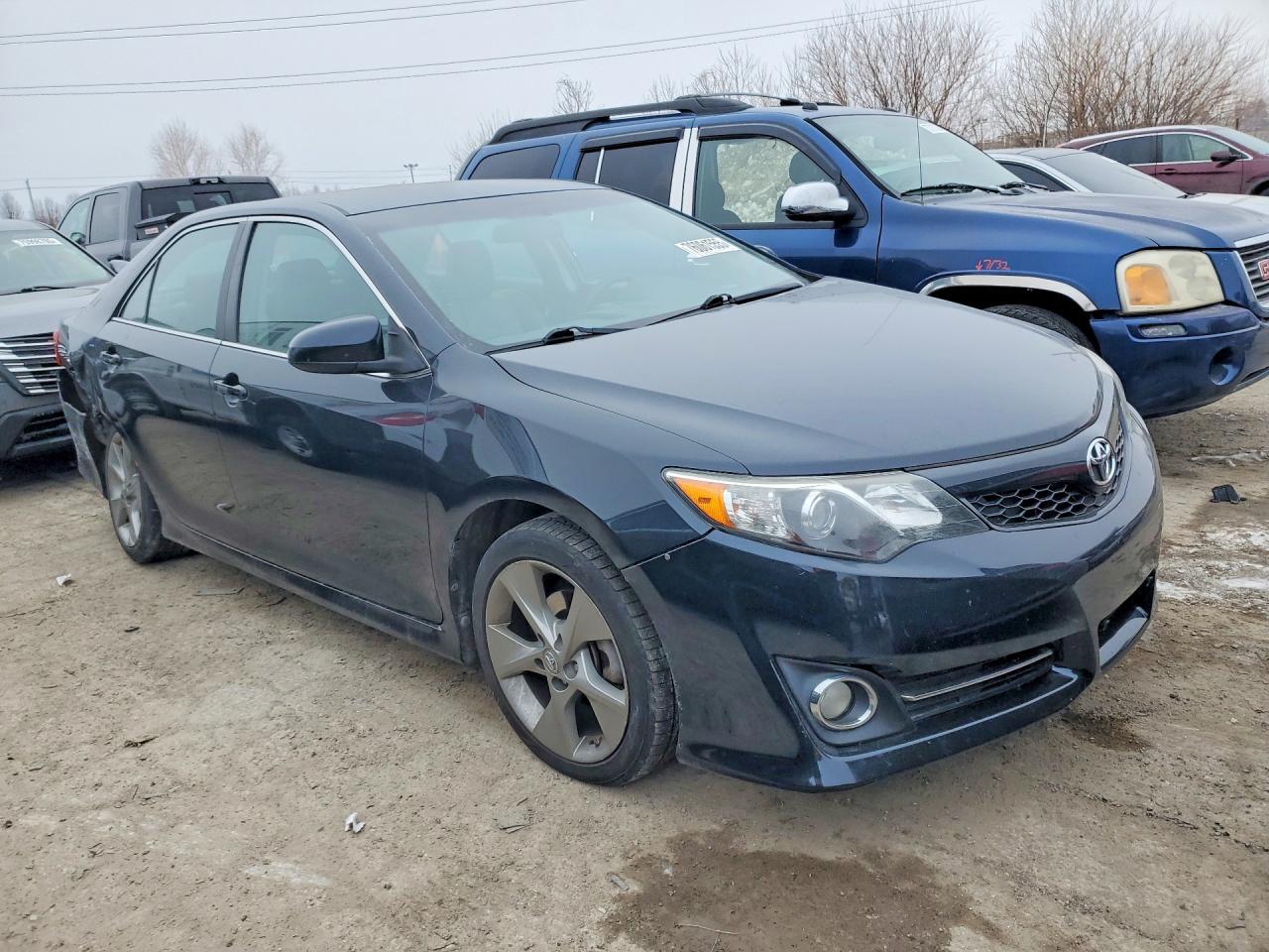 2013 TOYOTA CAMRY