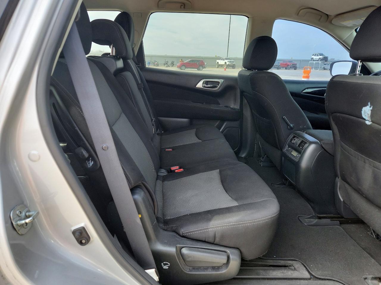 2017 NISSAN PATHFINDER