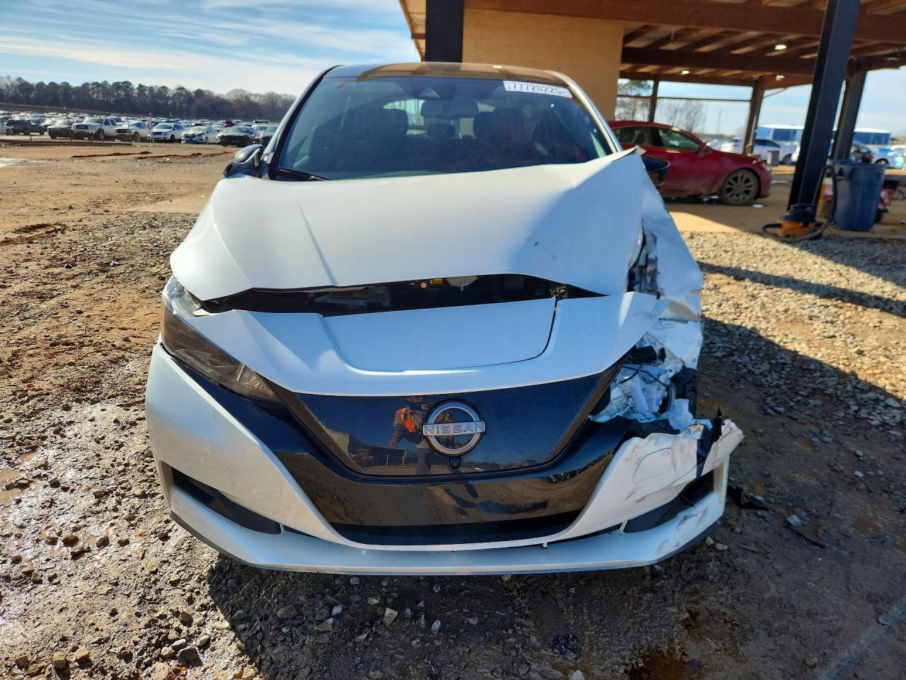 2023 NISSAN LEAF