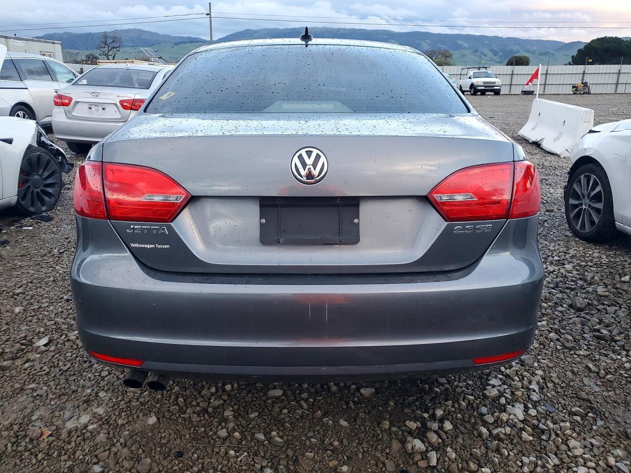 2012 VOLKSWAGEN JETTA