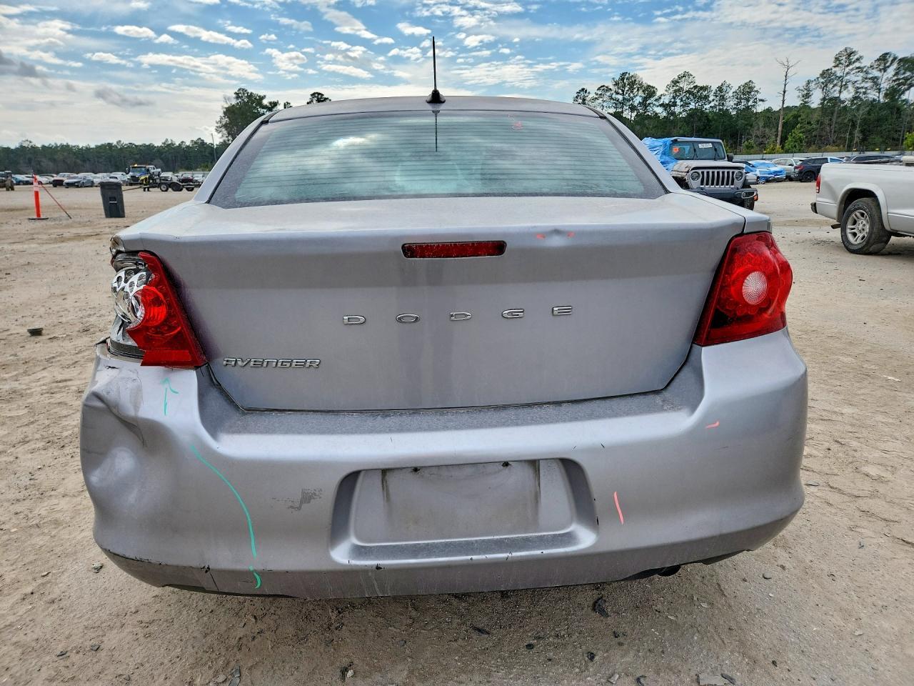 2013 DODGE Avenger