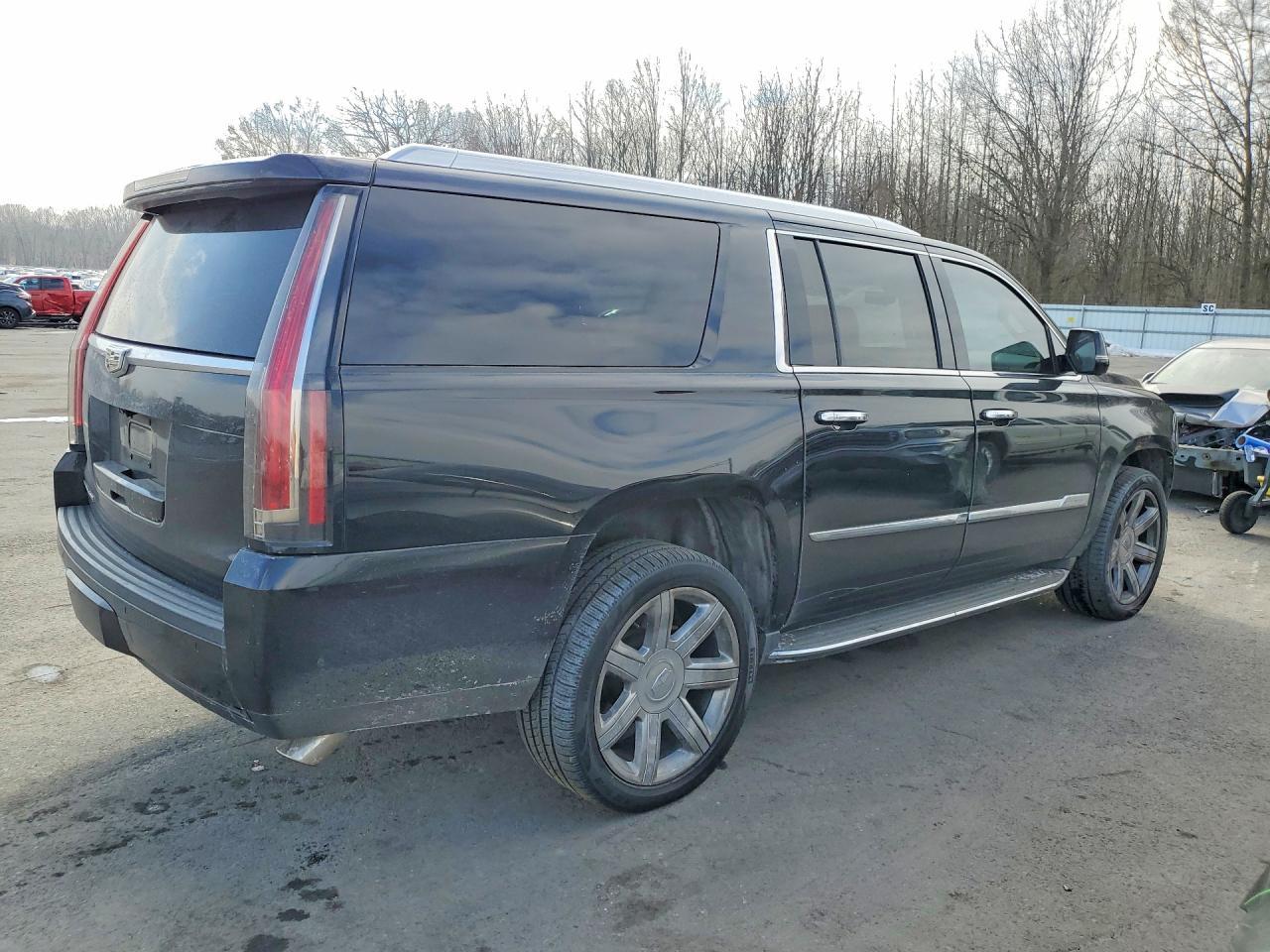 2017 CADILLAC Escalade ESV
