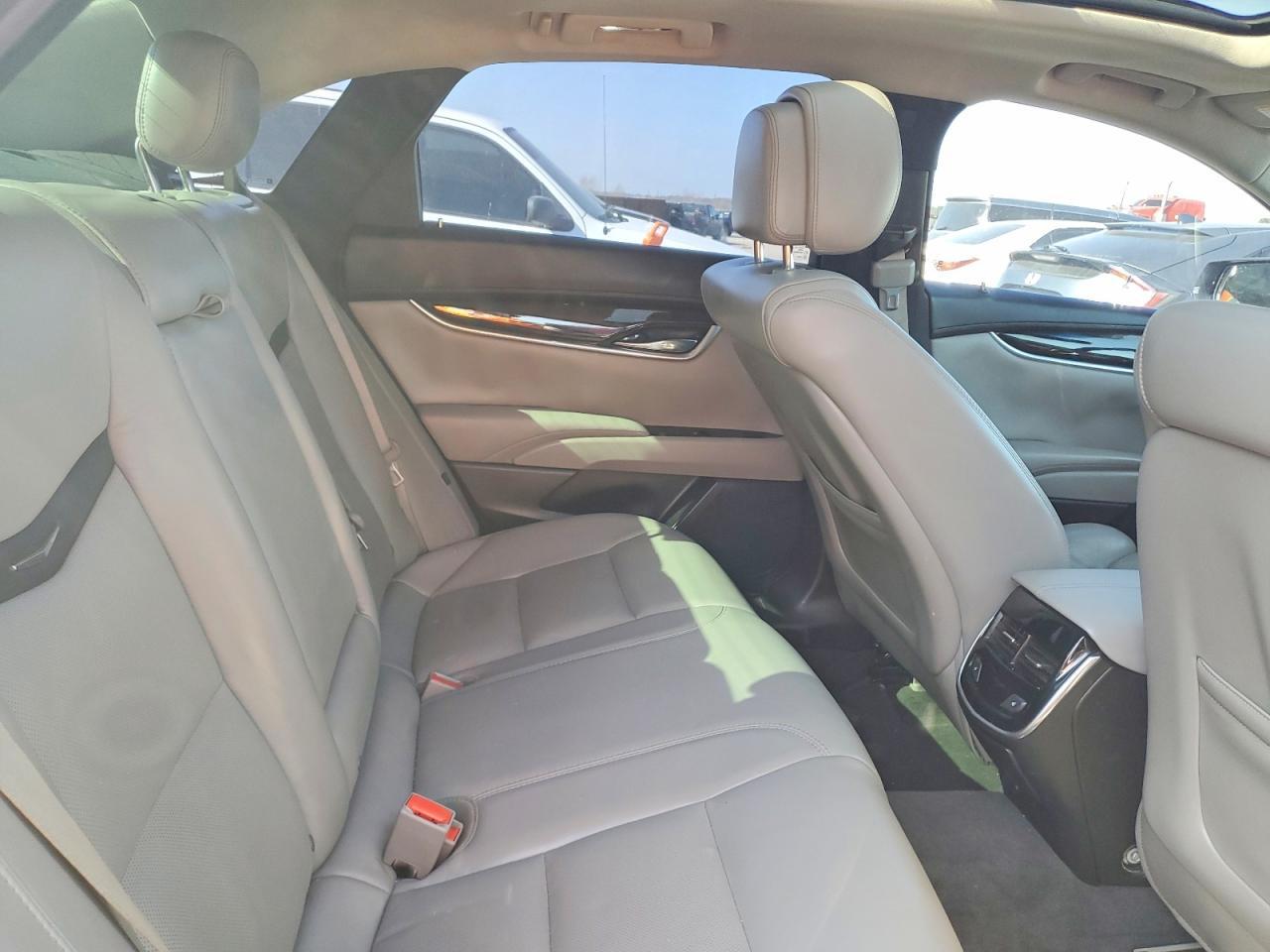 2013 CADILLAC XTS