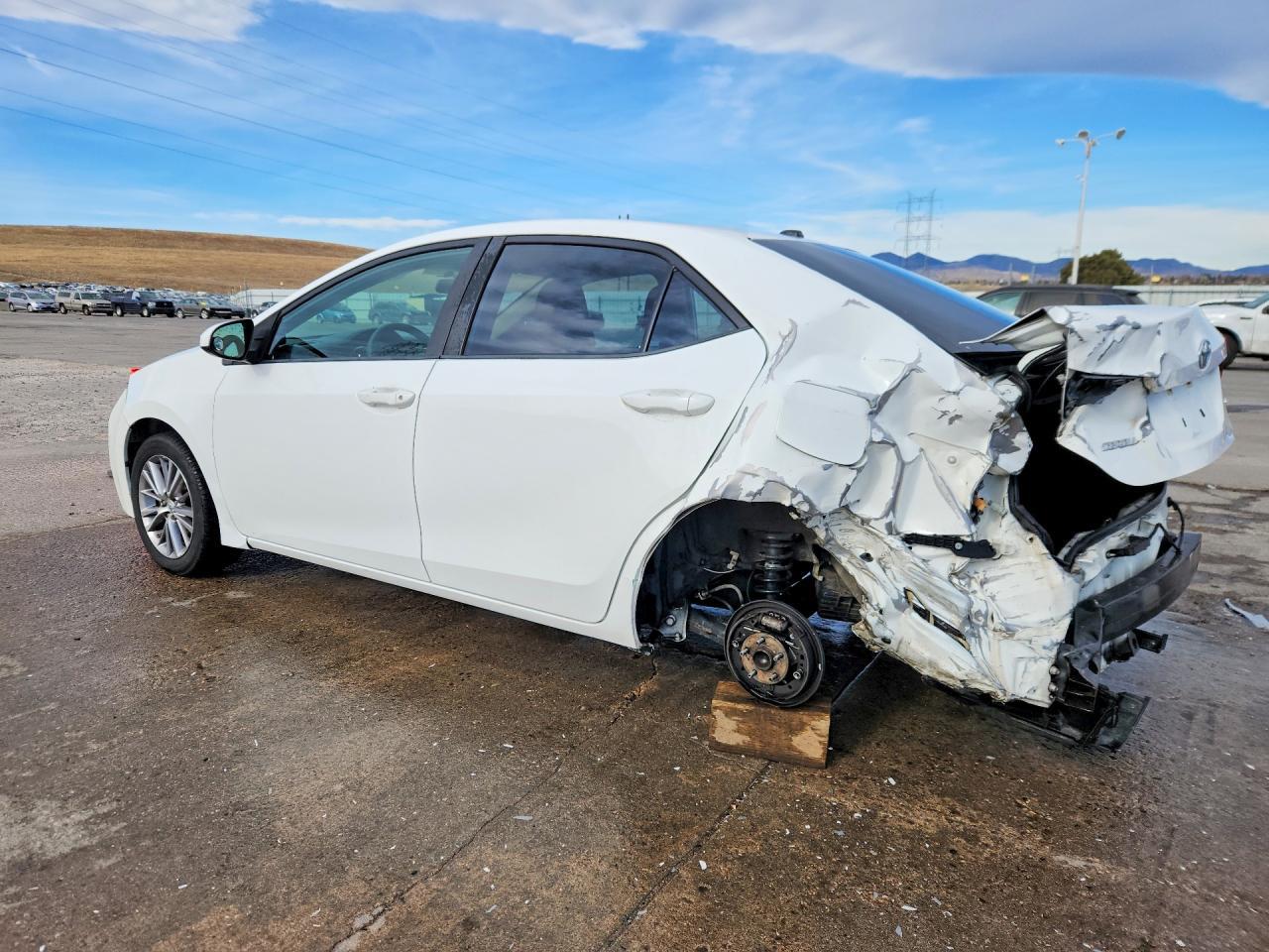 2015 TOYOTA COROLLA