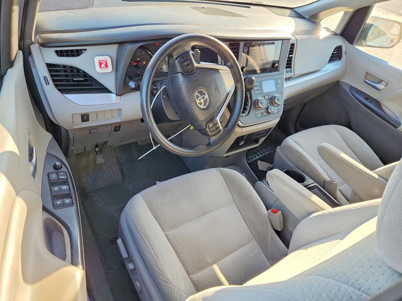 2015 TOYOTA SIENNA