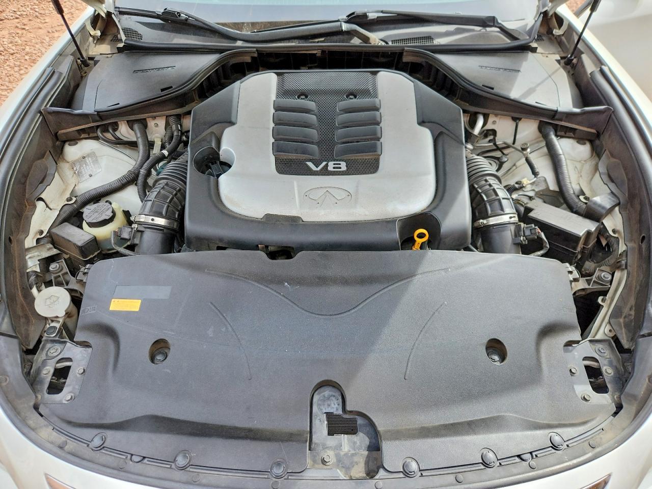 2011 INFINITI M56