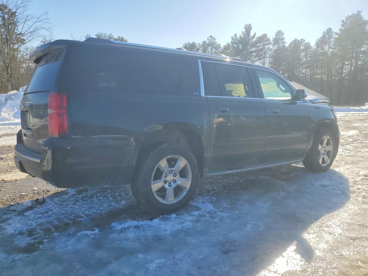 2015 CHEVROLET Suburban