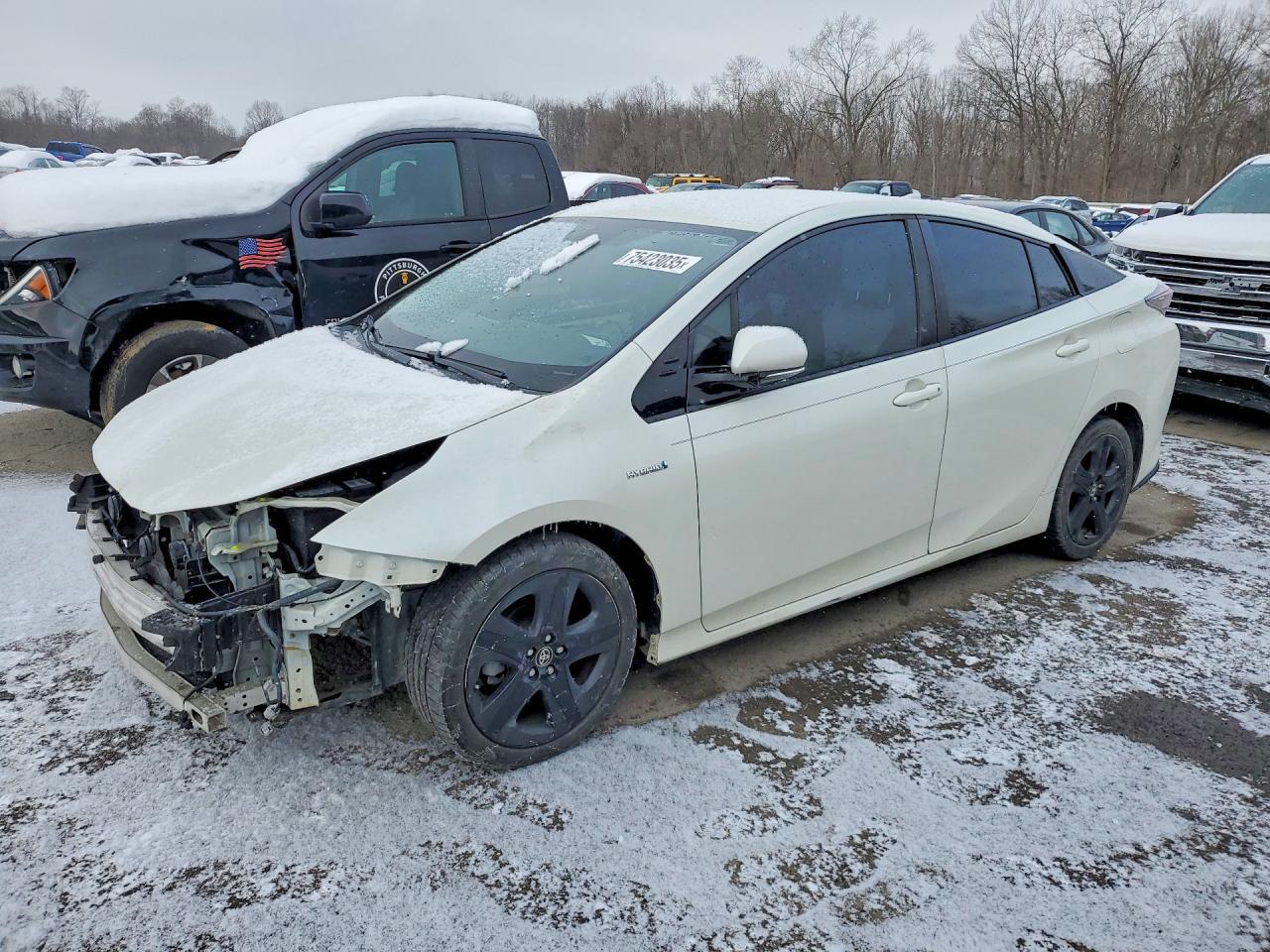 2017 TOYOTA PRIUS