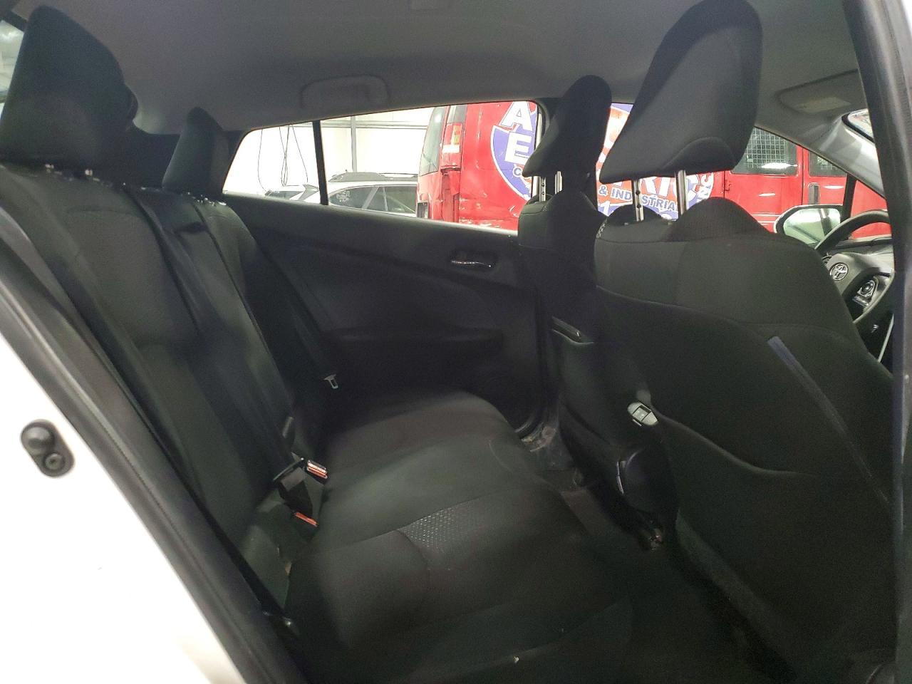 2019 TOYOTA PRIUS