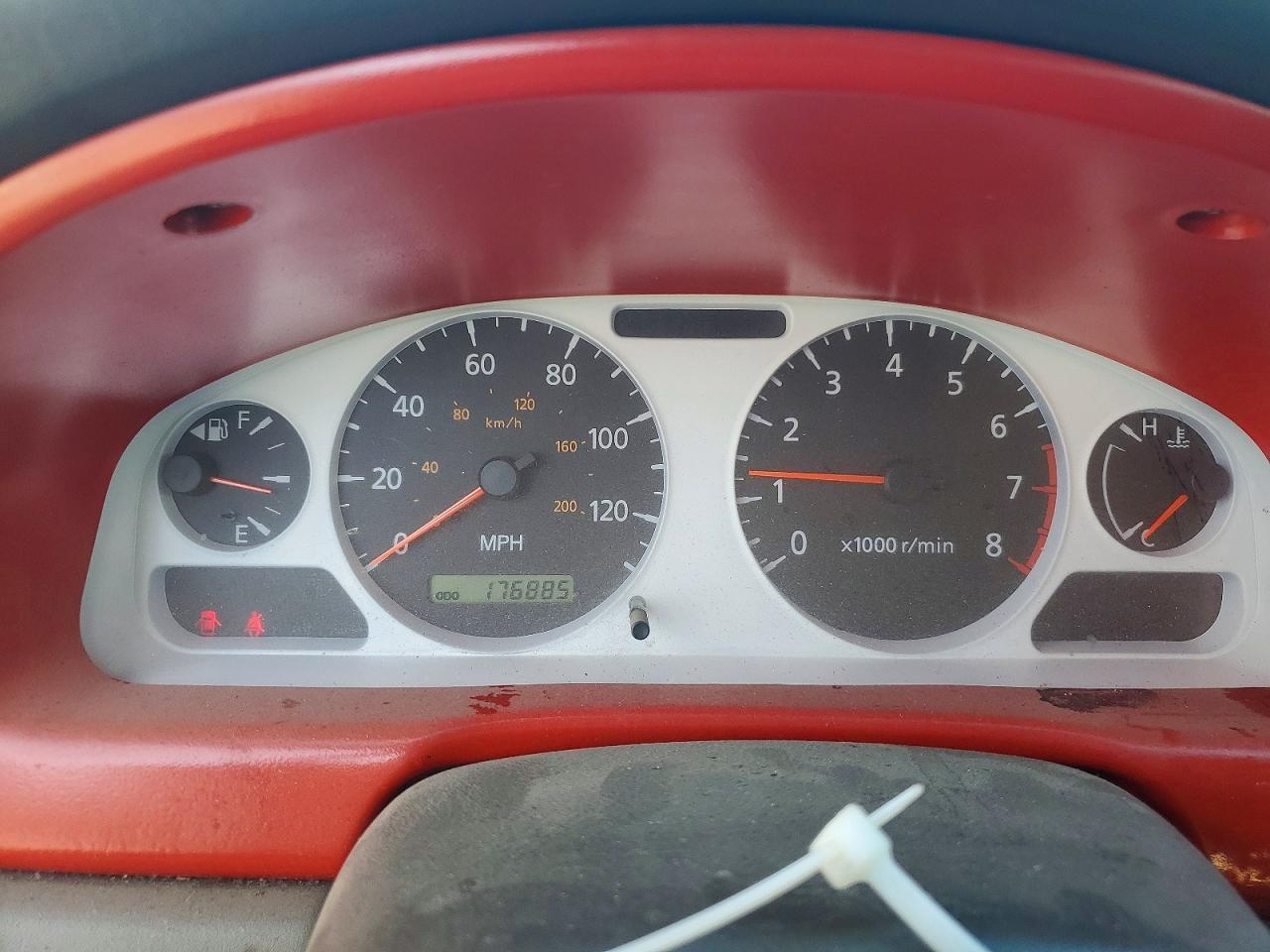 2004 NISSAN SENTRA