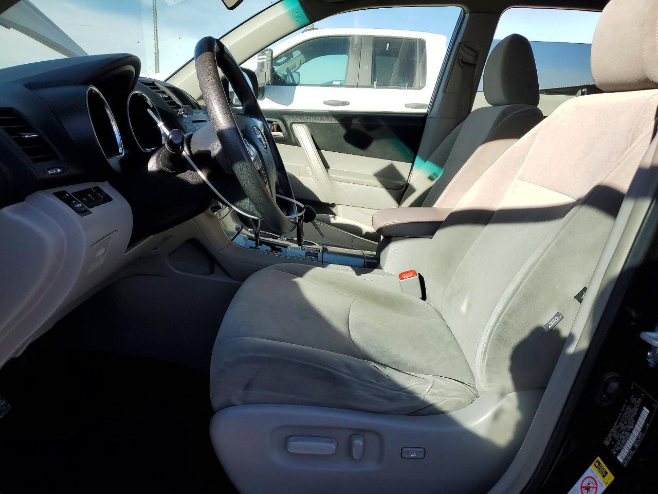 2011 TOYOTA HIGHLANDER