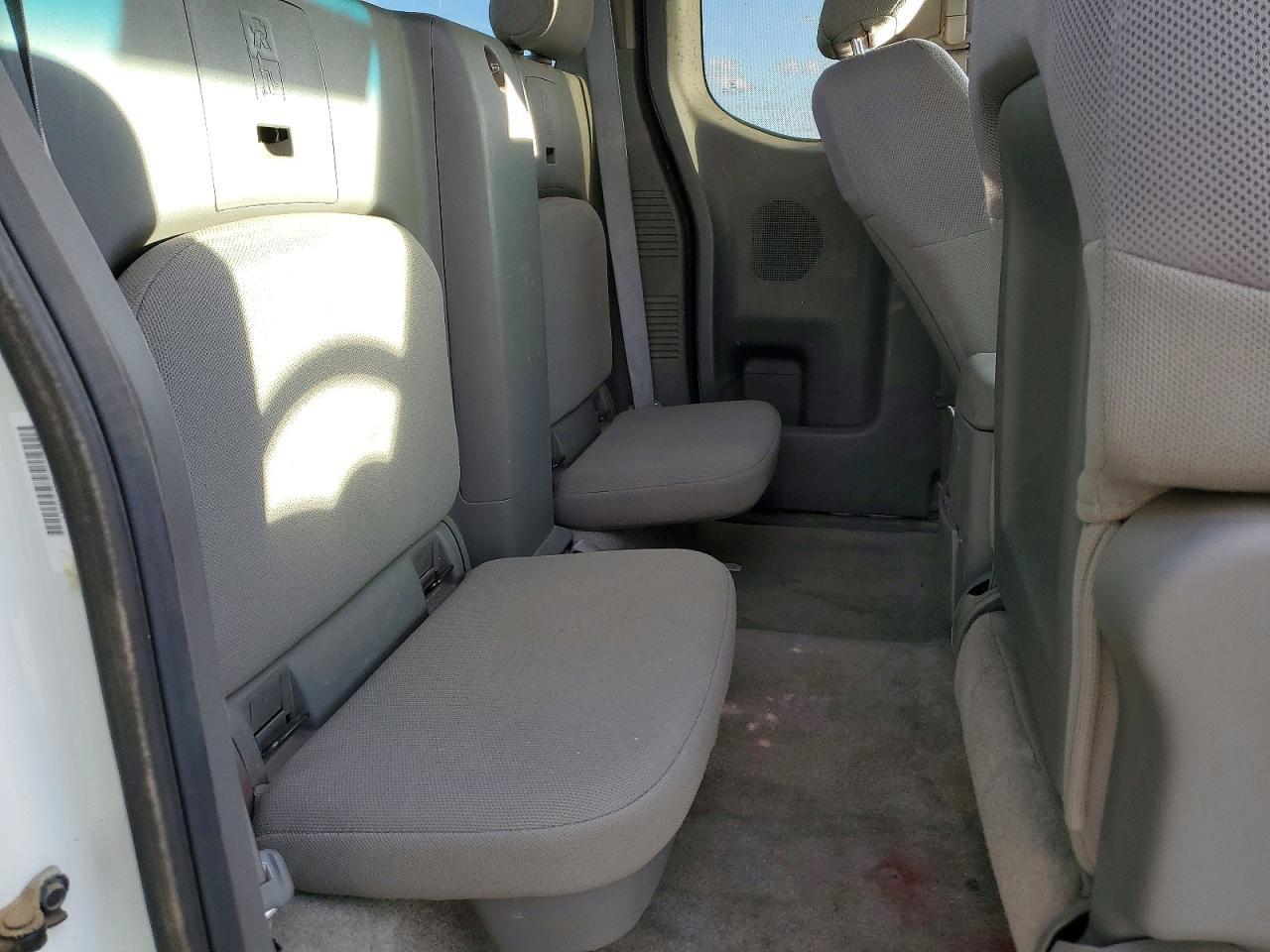 2014 NISSAN Frontier