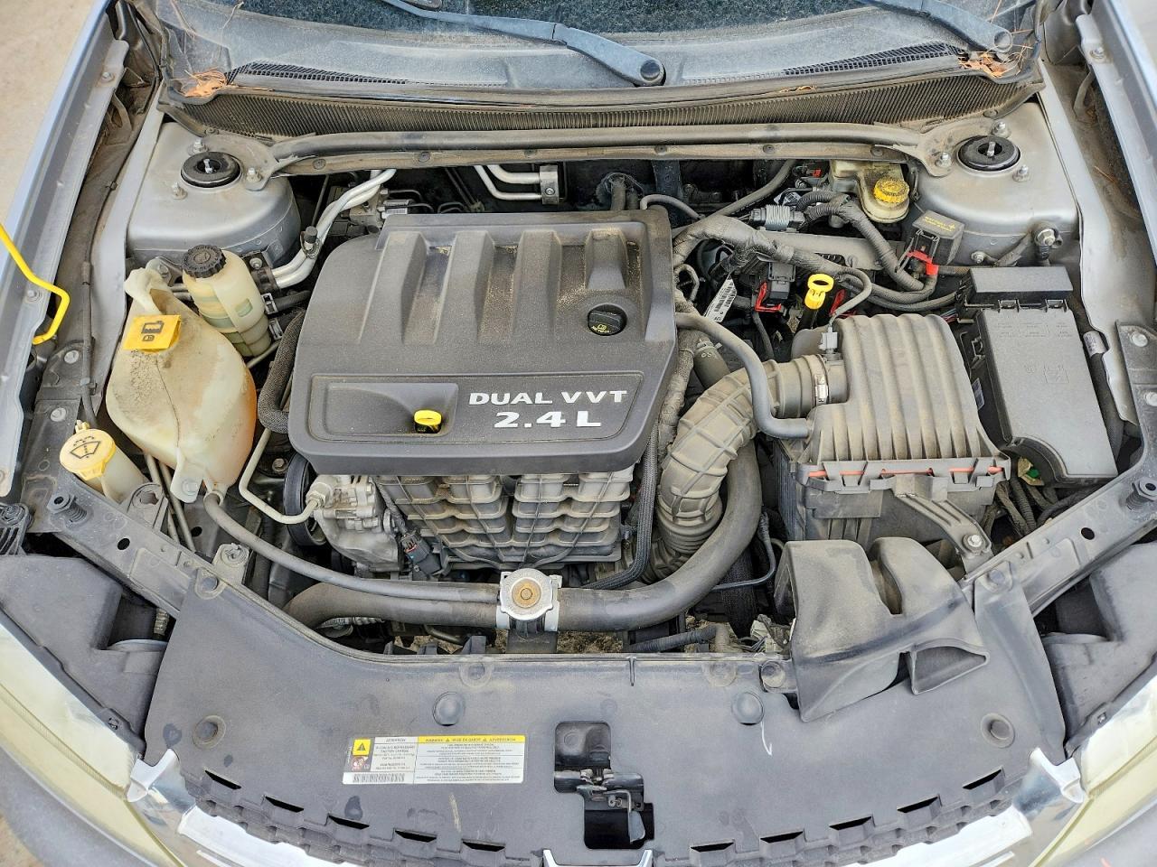 2013 DODGE Avenger