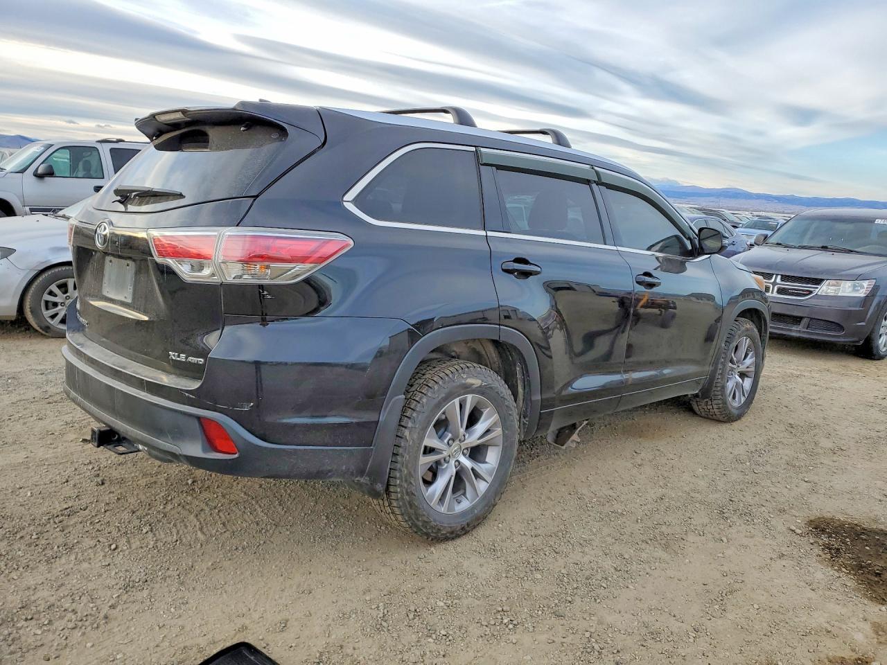 2015 TOYOTA HIGHLANDER