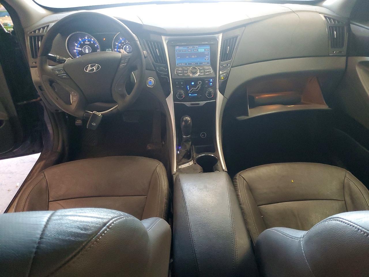 2011 HYUNDAI SONATA