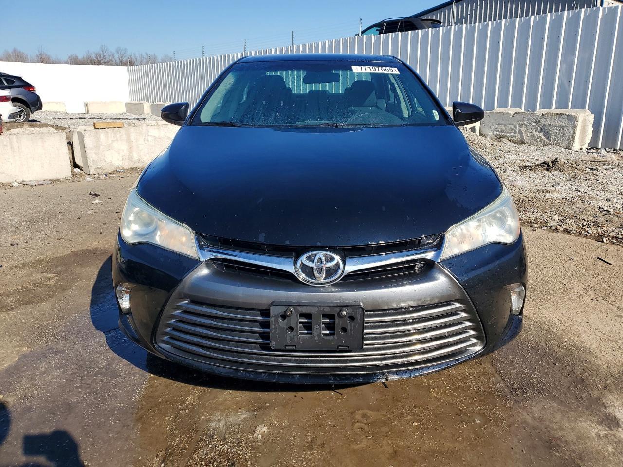 2016 TOYOTA CAMRY