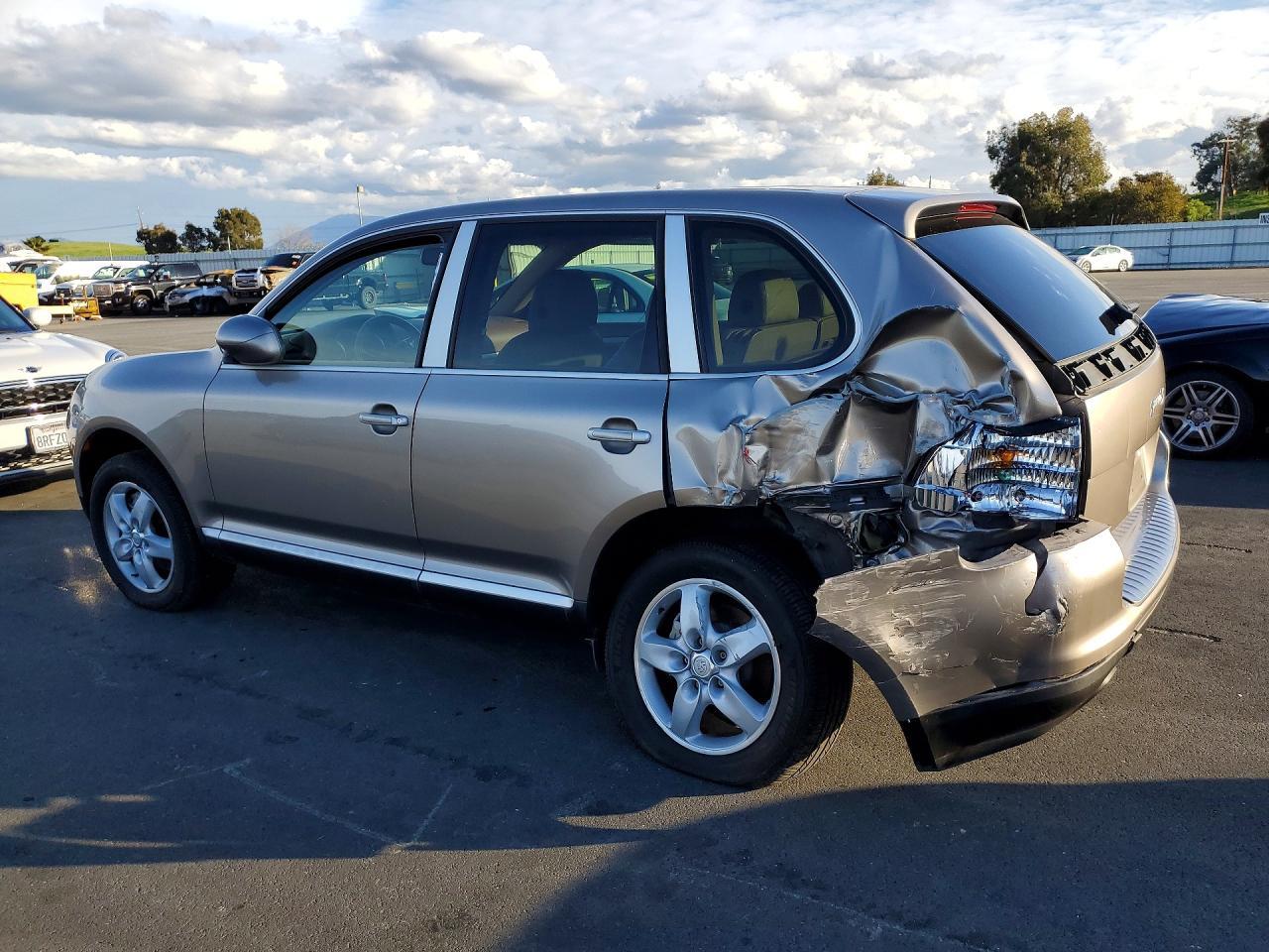 2004 PORSCHE CAYENNE