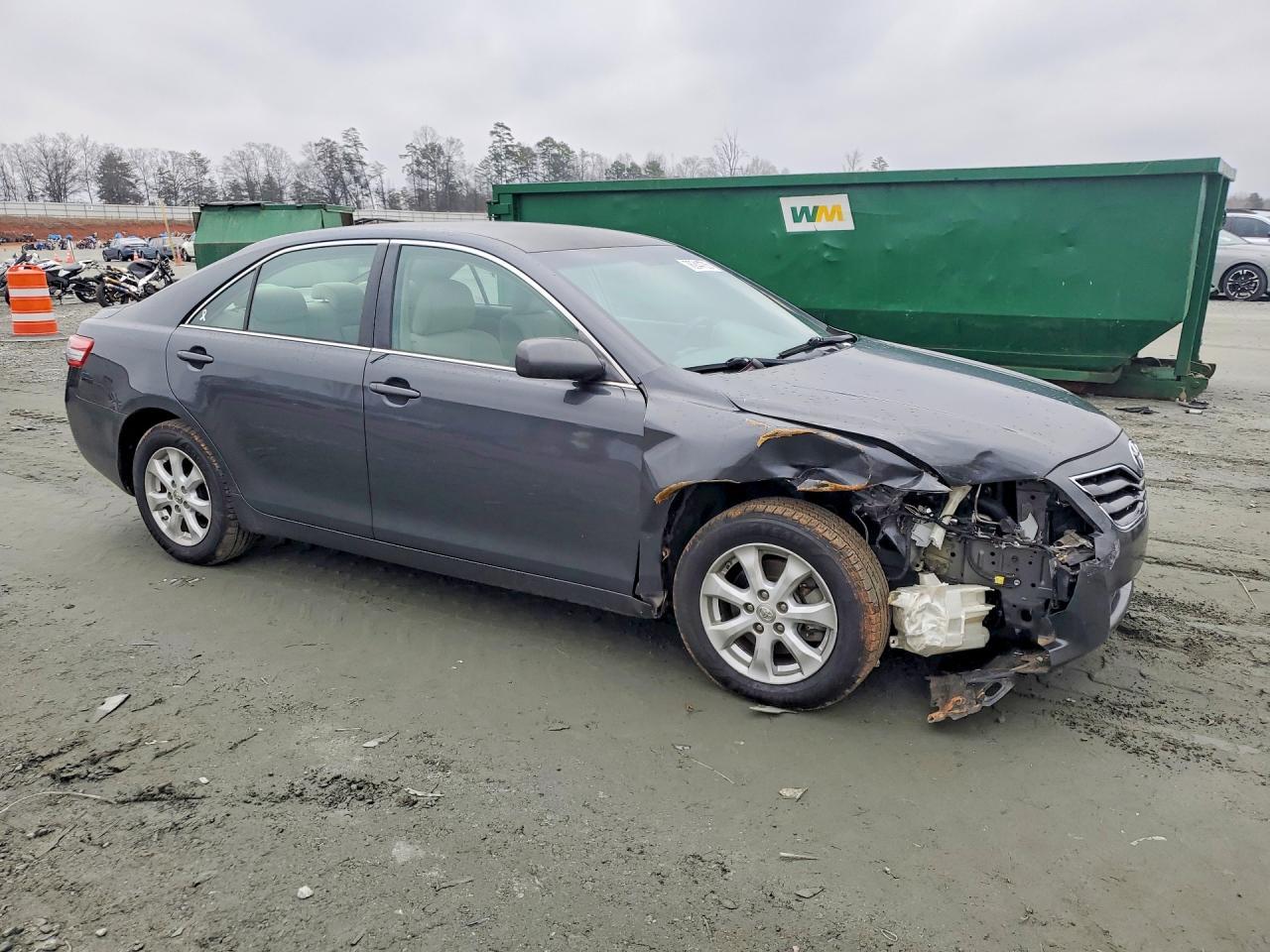 2011 TOYOTA CAMRY