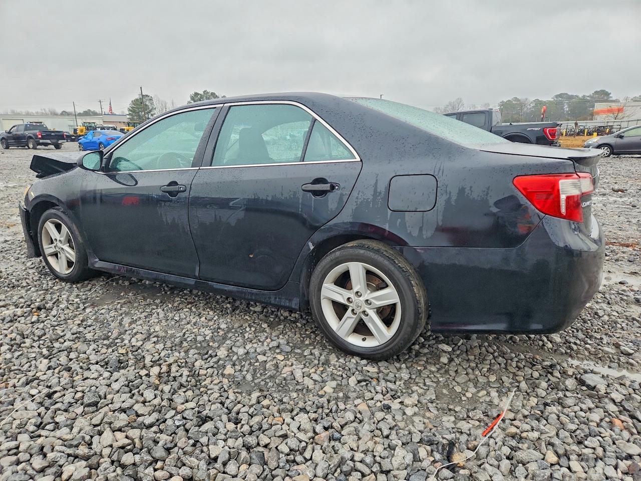 2013 TOYOTA CAMRY