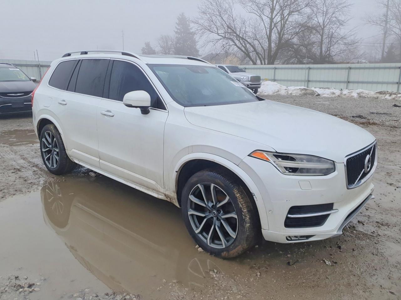 2017 VOLVO XC90