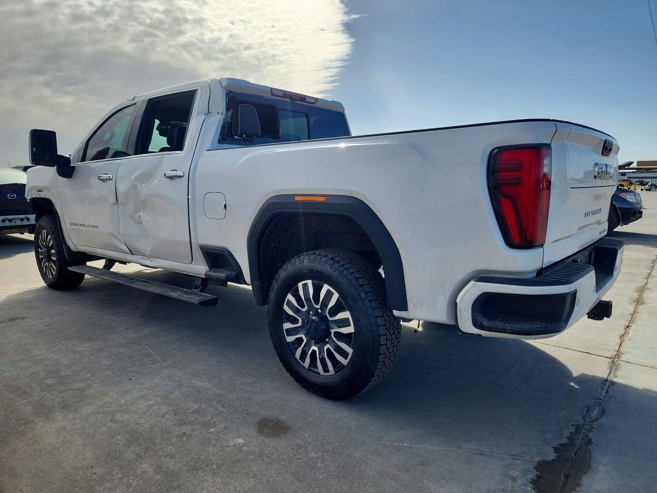 2024 GMC Sierra