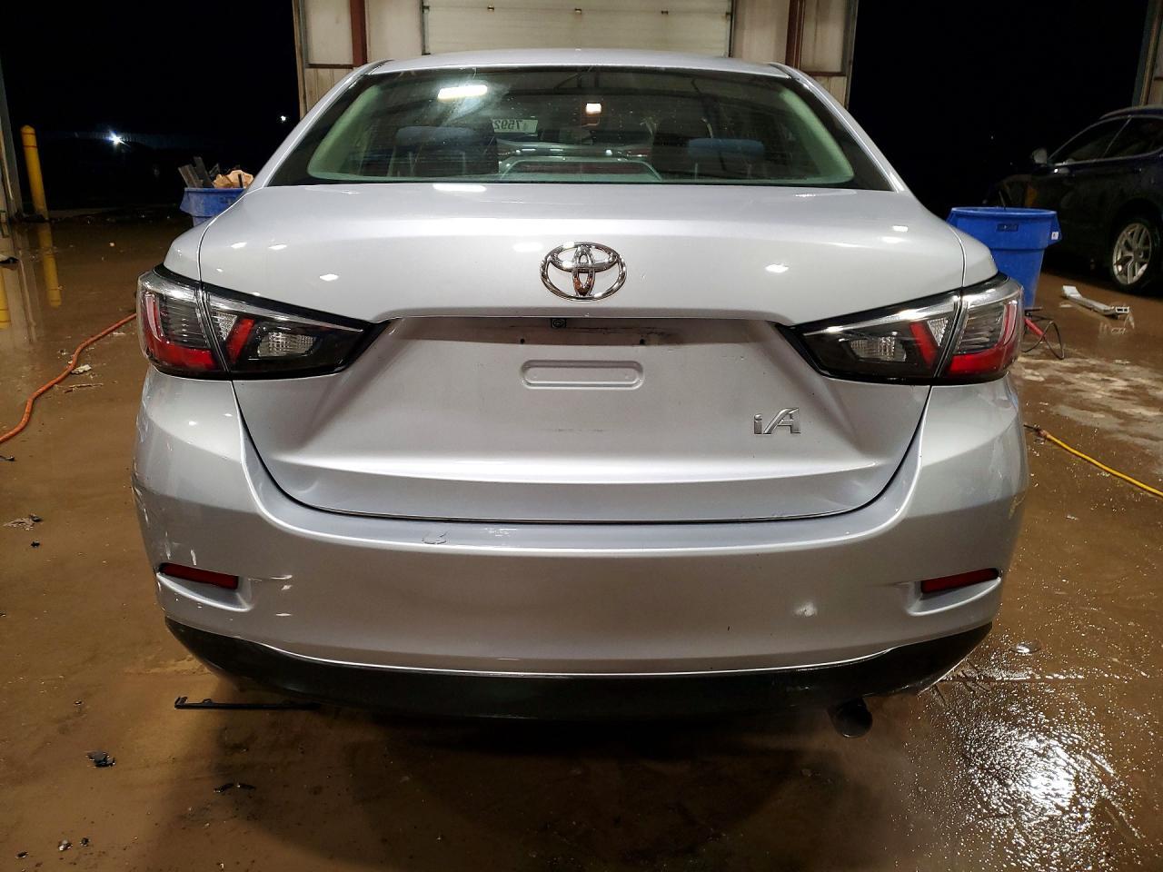 2017 TOYOTA YARIS