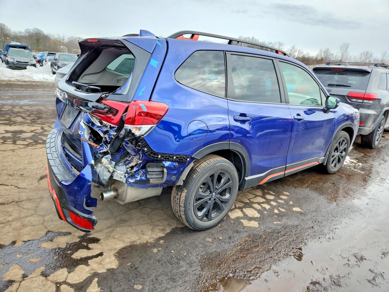 2023 SUBARU FORESTER