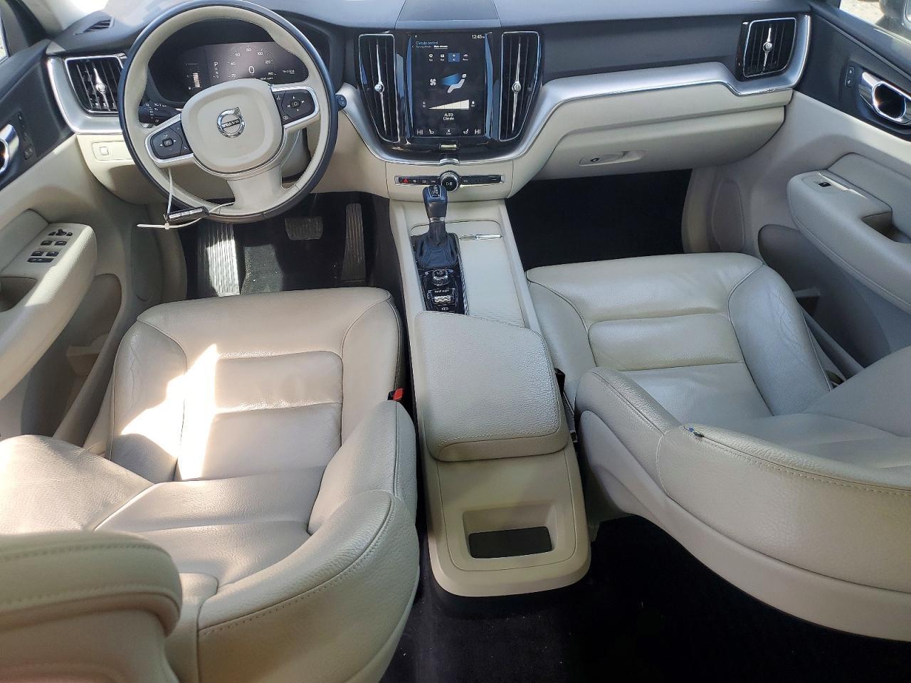 2019 VOLVO XC60
