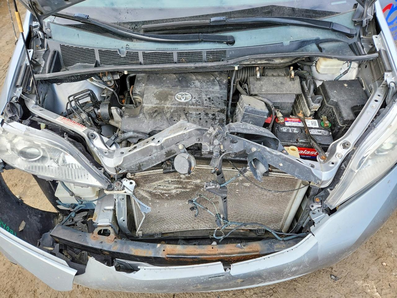 2011 TOYOTA SIENNA