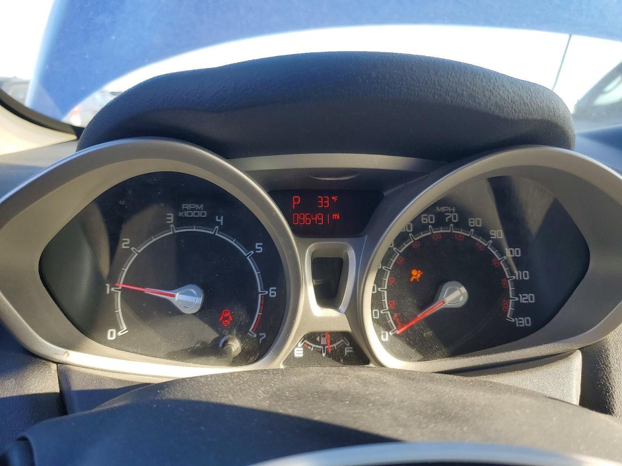 2011 FORD Fiesta