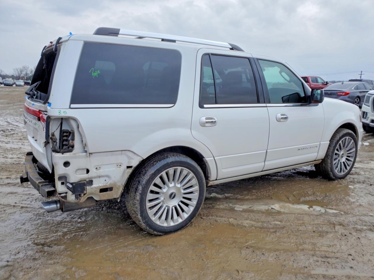 2015 LINCOLN Navigator