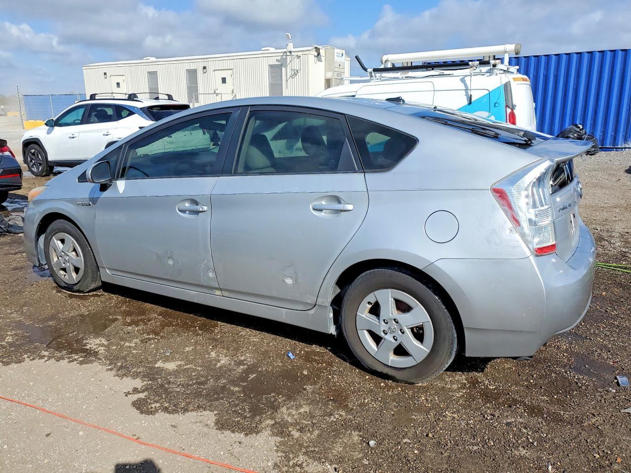 2011 TOYOTA PRIUS