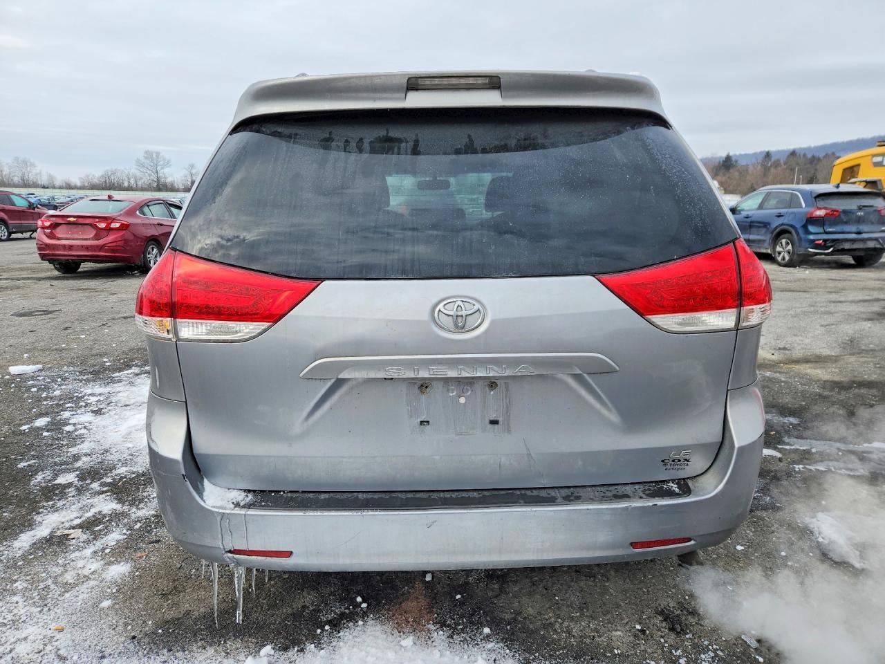 2014 TOYOTA SIENNA