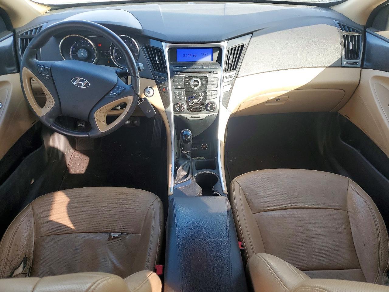 2011 HYUNDAI SONATA