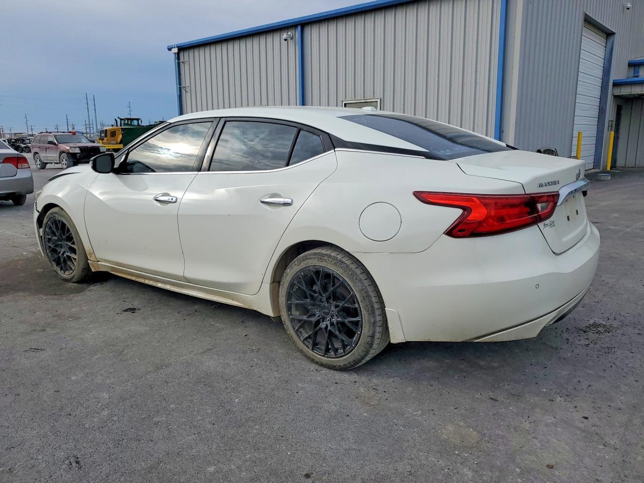 2017 NISSAN Maxima