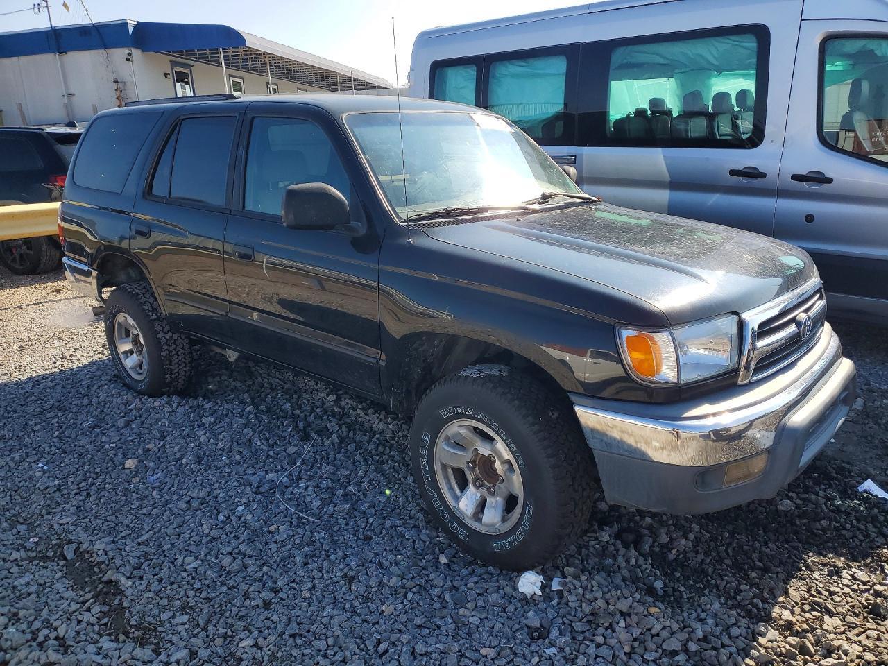 2000 TOYOTA 4Runner