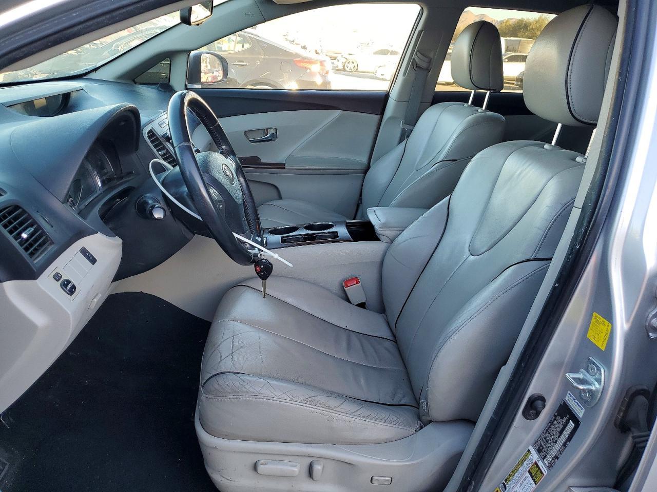2010 TOYOTA VENZA